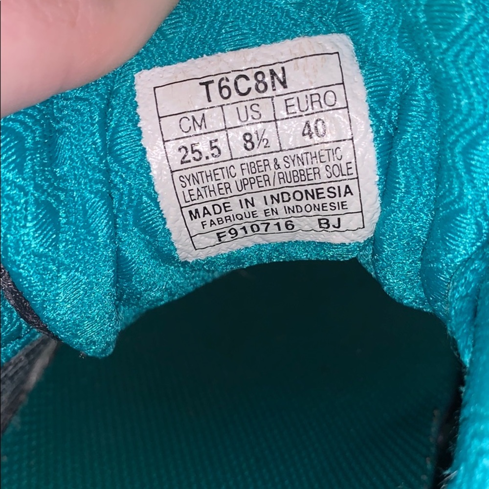 Women’s Asics - Picture 5 of 5